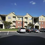 Hotel Marriott Execustay Rivers Bend