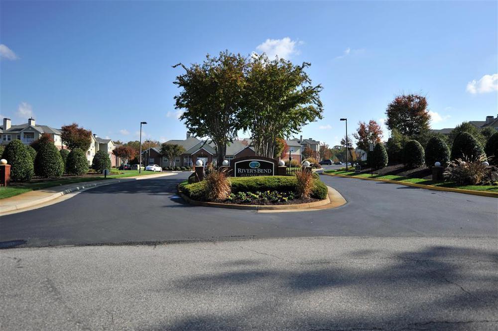 Marriott Execustay Rivers Bend Hotel 4*