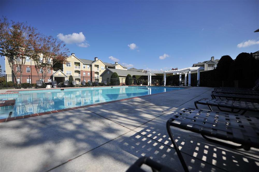 Marriott Execustay Rivers Bend Hotel